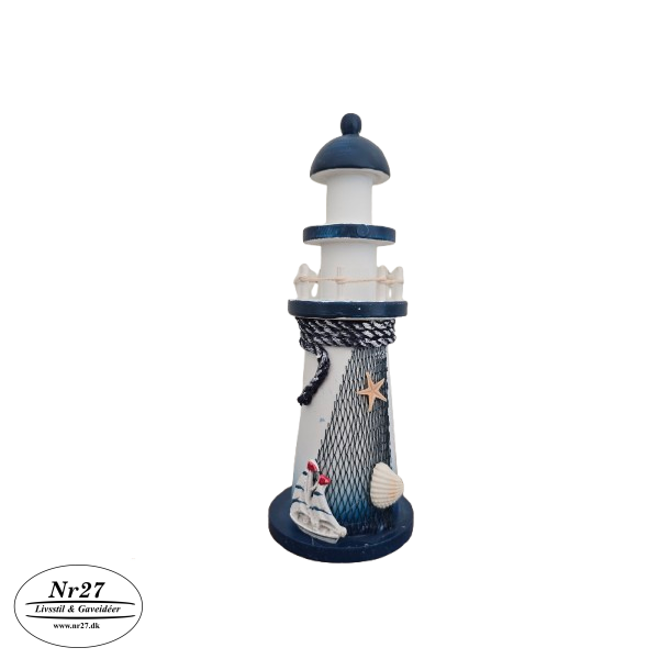 Fyrtrn i tr med skib